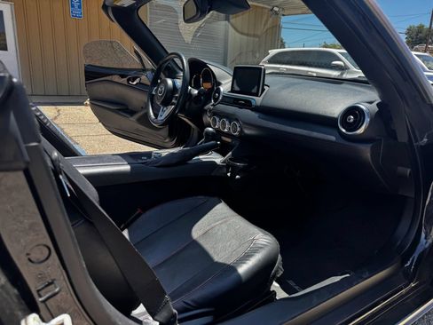 Used 2016 MAZDA MX-5 Miata Grand Touring RWD image 7