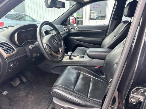 Used 2015 Jeep Grand Cherokee Limited w/ Luxury Group II AWD/4WD image 16