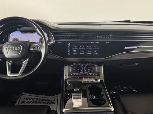 Used 2019 Audi Q8 Prestige w/ Luxury Package AWD/4WD image 33