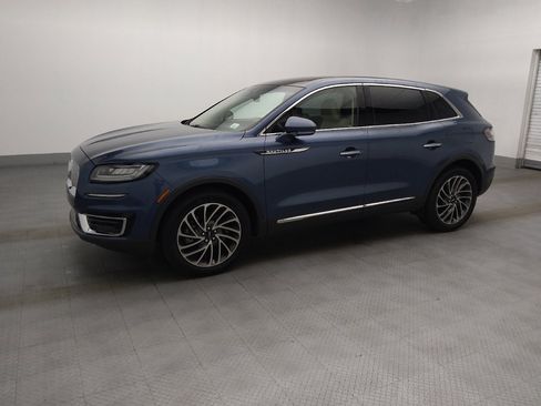 Used 2019 Lincoln Nautilus Reserve AWD/4WD image 2
