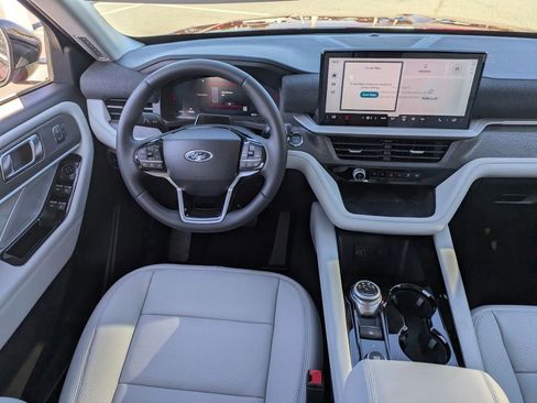 New 2026 Ford Explorer Platinum image 19
