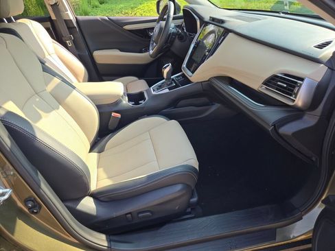 Certified 2024 Subaru Outback Limited AWD/4WD image 7