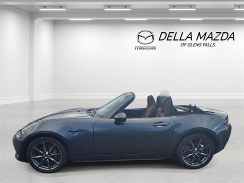 Used 2017 MAZDA MX-5 Miata RF Grand Touring image 4