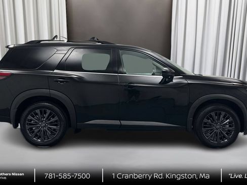 New 2026 Nissan Pathfinder SL w/ SL Premium Package AWD/4WD image 4