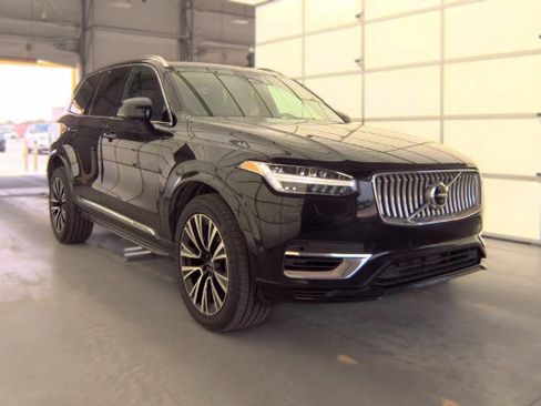 Used 2023 Volvo XC90 T8 Plus AWD/4WD image 3
