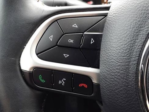 Certified 2019 Jeep Compass Latitude image 18