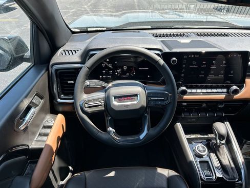 New 2026 GMC Canyon AT4 w/ Technology Plus Package AWD/4WD image 32