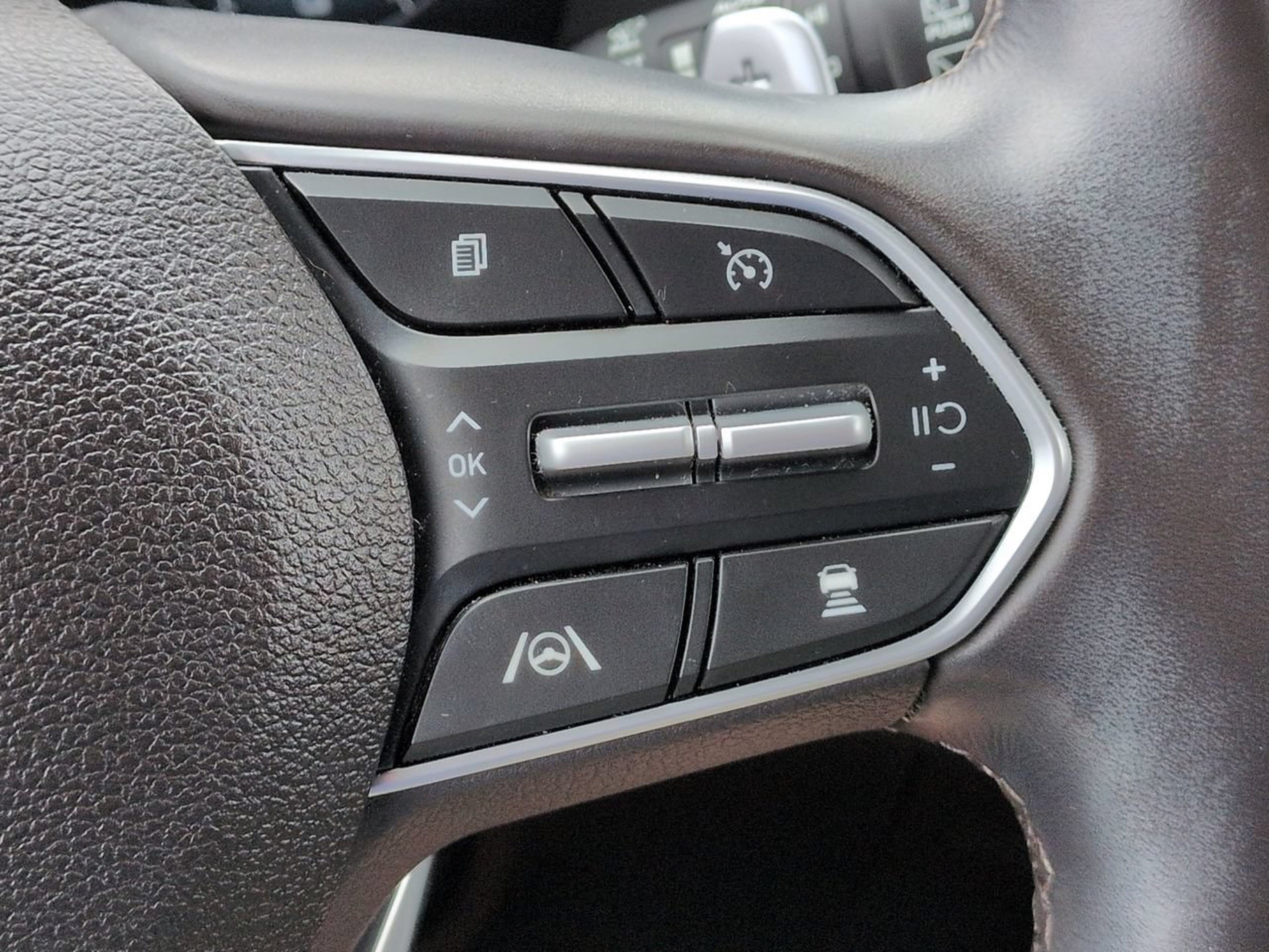 Used 2022 Hyundai Santa Fe Limited AWD/4WD image 33