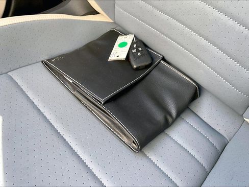 Certified 2025 Volkswagen Jetta SE w/ Black Wheel Package image 11