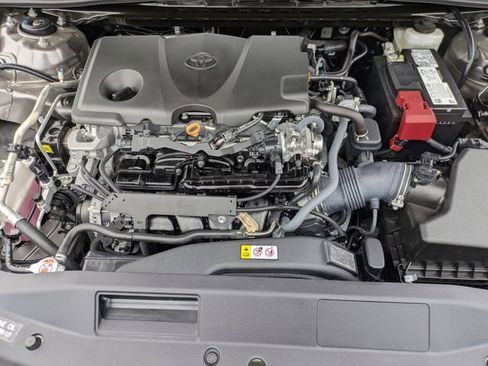 Used 2024 Toyota Camry SE image 32