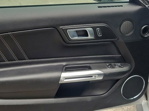 Used 2022 Ford Mustang Premium RWD image 17