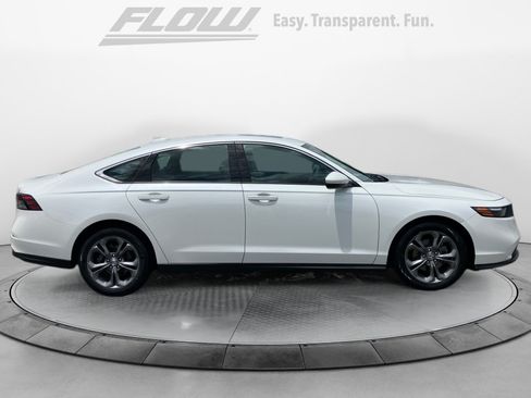 Used 2023 Honda Accord EX image 10
