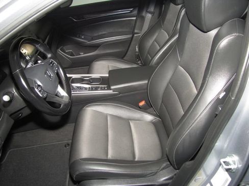 Used 2022 Honda Accord Sport image 9