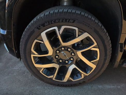 New 2024 Chevrolet Silverado EV RST AWD/4WD image 3