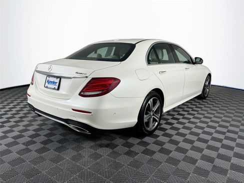 Used 2017 Mercedes-Benz E 300 4MATIC image 6