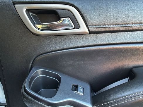 Used 2016 GMC Yukon Denali w/ Open Road Package image 21