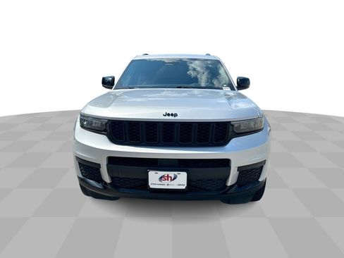 Used 2023 Jeep Grand Cherokee L Laredo AWD/4WD image 3