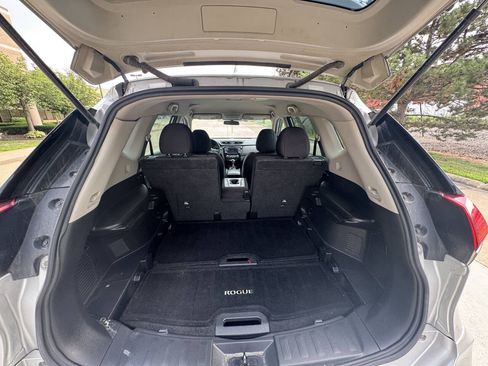 Used 2018 Nissan Rogue S AWD/4WD image 24