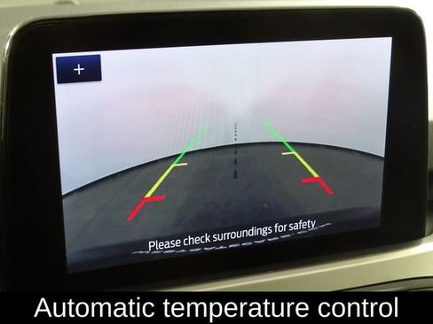 Used 2020 Ford Escape SE image 8