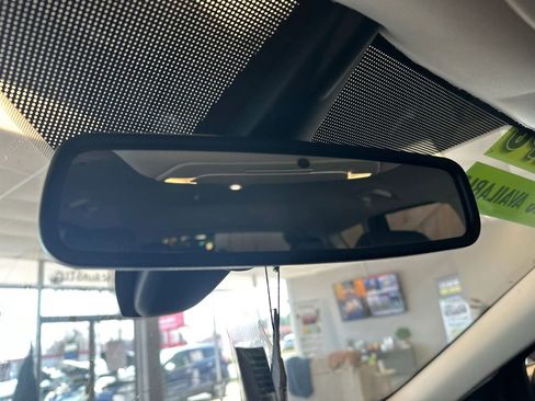 Used 2017 Ford Escape Titanium image 35