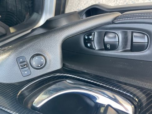 Used 2017 Nissan Rogue SL image 17