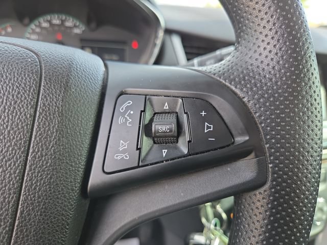 Used 2018 Chevrolet Trax LS AWD/4WD image 19