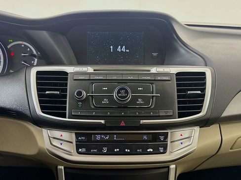 Used 2015 Honda Accord LX image 12