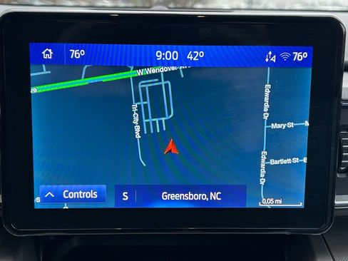 Used 2022 Ford Explorer XLT w/ Equipment Group 202A image 21