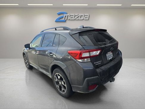 Used 2018 Subaru Crosstrek 2.0i Premium image 3