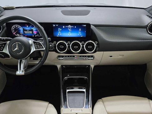 Certified 2026 Mercedes-Benz GLA 250 4MATIC image 18