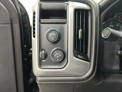 Used 2017 GMC Sierra 1500 SLT w/ Suspension Package, Off-Road image 17