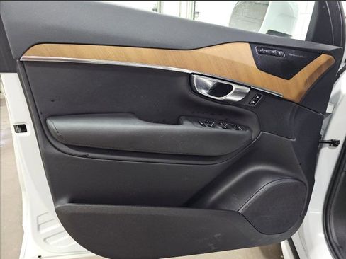 Certified 2023 Volvo XC90 T8 Plus w/ Protection Package Premier image 29