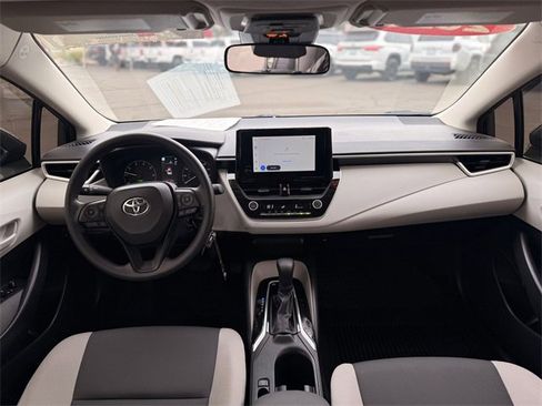 Used 2025 Toyota Corolla LE image 17