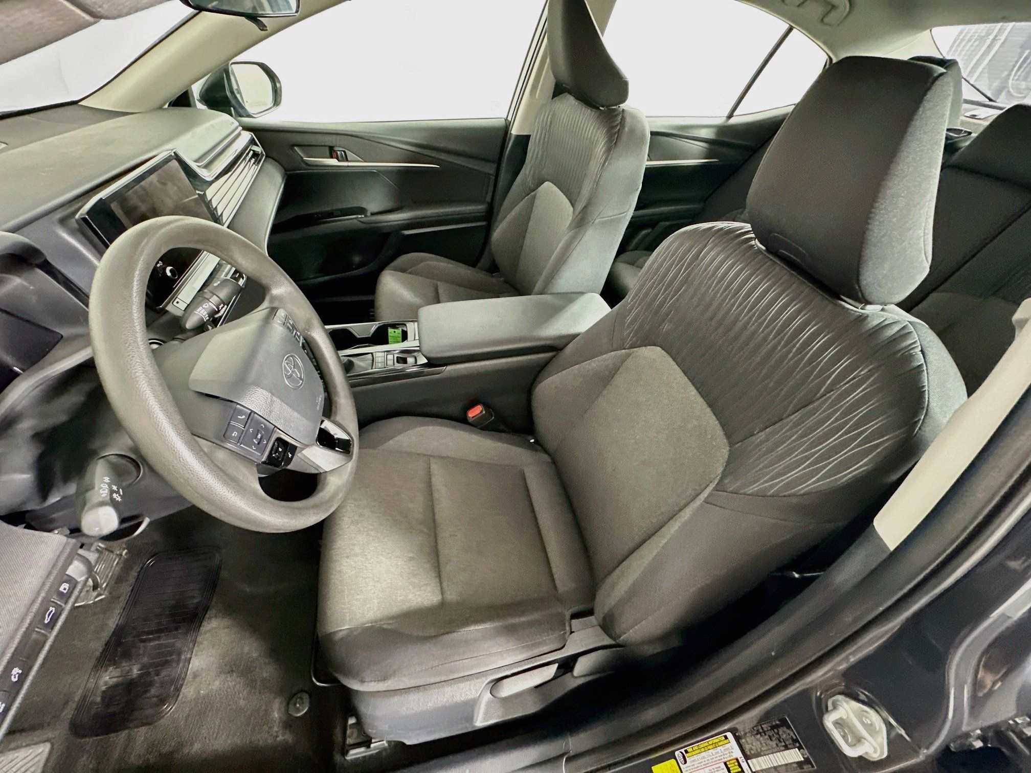 Used 2025 Toyota Camry LE FWD image 13