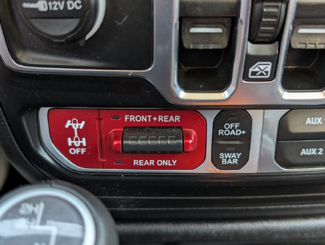 Used 2023 Jeep Wrangler Unlimited Rubicon w/ Xtreme 35 Tire Package AWD/4WD image 26