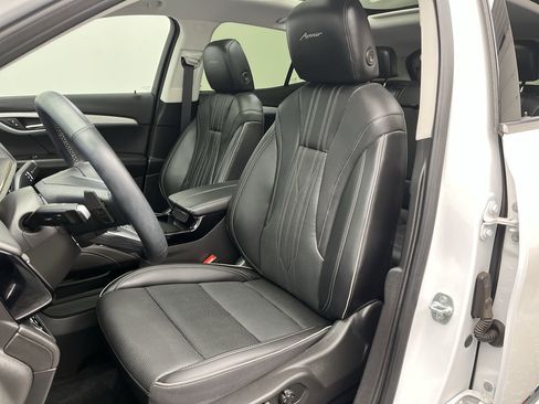 Certified 2024 Buick Envision Avenir image 12