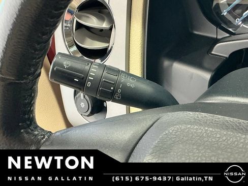 Used 2017 Ford Expedition XLT RWD image 29