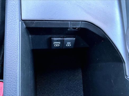 Used 2023 Toyota Camry LE image 31