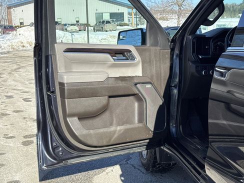 Used 2022 GMC Sierra 1500 SLT w/ SLT Premium Package image 13