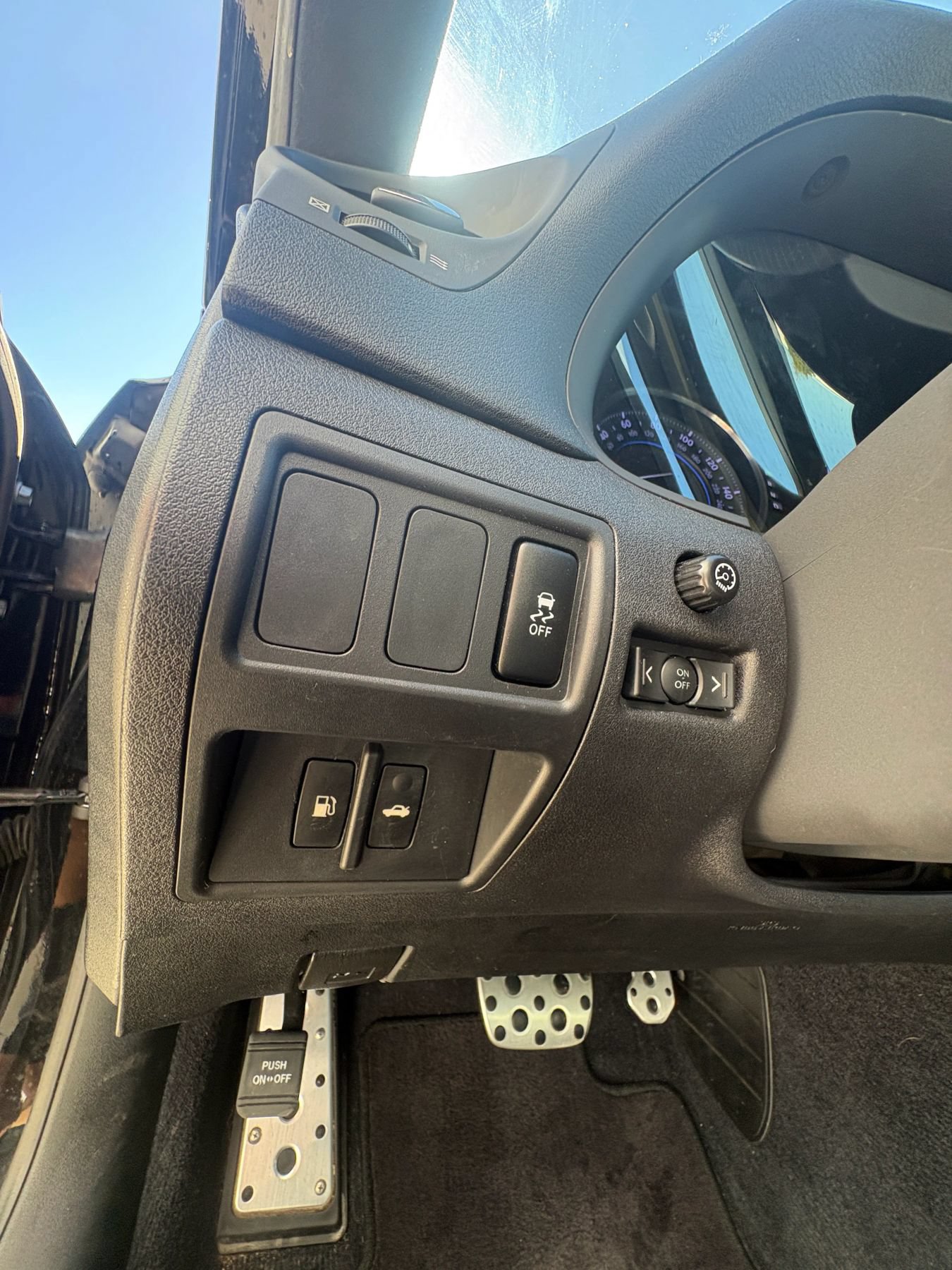 Used 2013 Lexus IS 250 w/ F-Sport Pkg w/Summer Tires RWD image 27