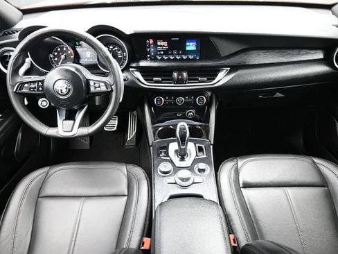 Used 2023 Alfa Romeo Stelvio Sprint AWD/4WD image 12
