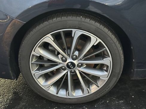 Used 2019 Kia Cadenza Technology image 10