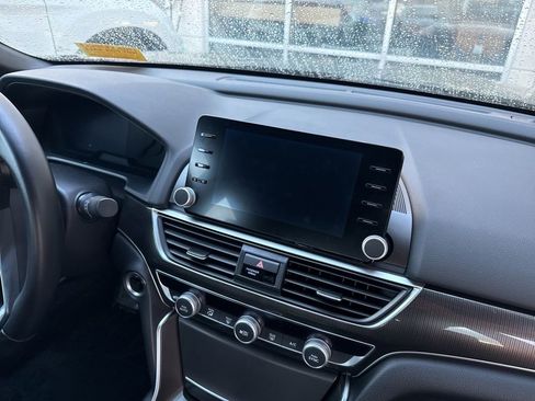 Used 2018 Honda Accord Sport image 16