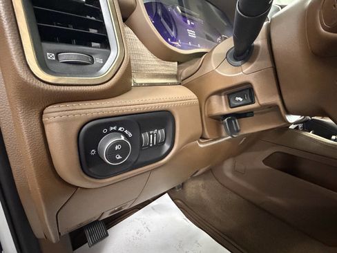 Used 2024 RAM 2500 Limited w/ Safety Group image 27