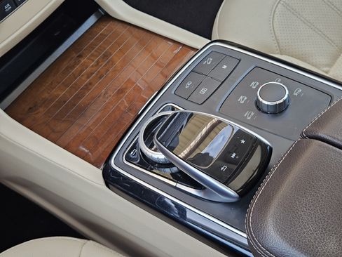 Used 2019 Mercedes-Benz GLS 450 4MATIC image 20