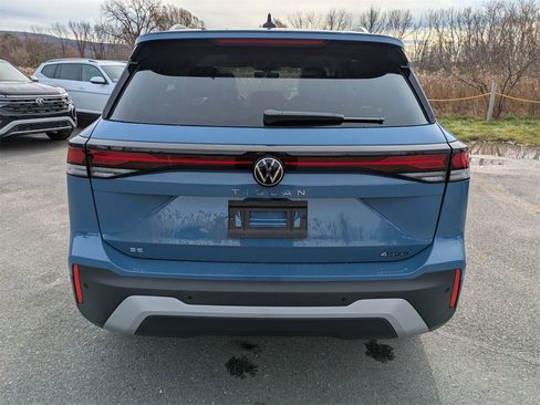 New 2026 Volkswagen Tiguan SE image 4