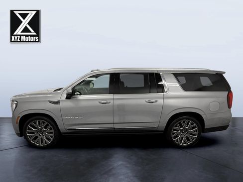 Used 2025 GMC Yukon XL Denali Ultimate AWD/4WD image 4