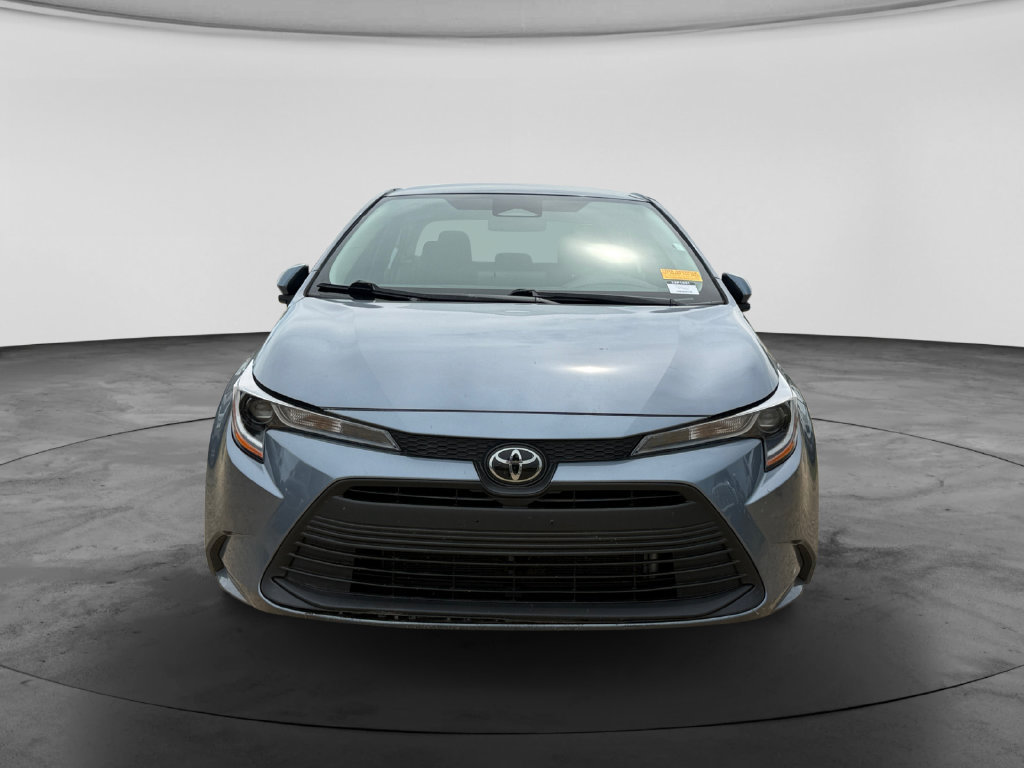 Used 2024 Toyota Corolla LE FWD image 3