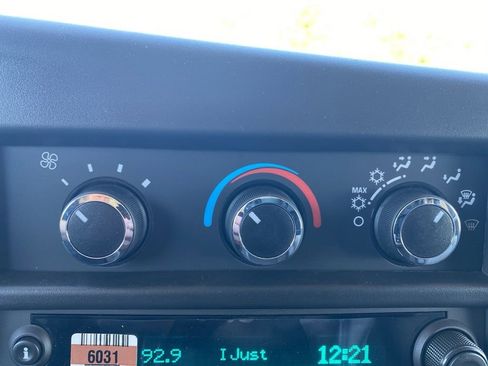 New 2026 Chevrolet Express 3500 w/ Power Convenience Package RWD image 30