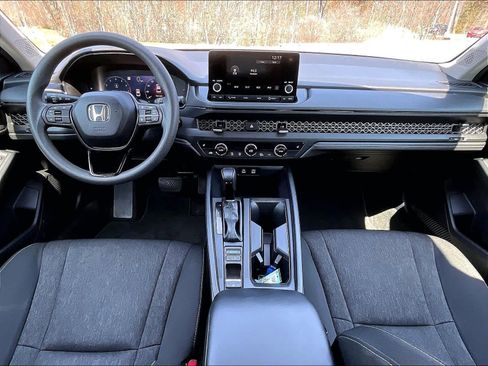 Used 2025 Honda Accord SE image 21